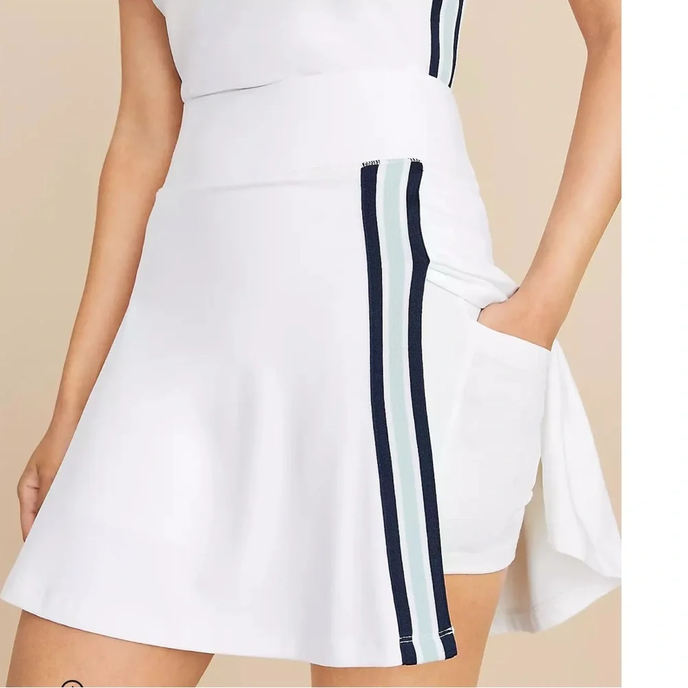 LOU & GREY WOMENS STRIPED LUVSTRETCH OVERLAP SKORT WHITE Sz SMALL - Picture 1 of 12